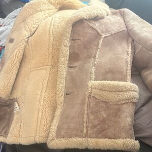 100% AUTHENTIC KIRKS Shearling Coat with Pockets